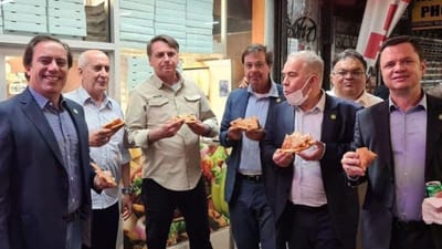 Sem poder entrar em restaurantes, Bolsonaro come na rua em Nova Iorque - TVI