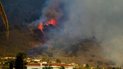 Erupção em La Palma: lava já destruiu 166 casas e cobre mais de 100 hectares de terreno - TVI