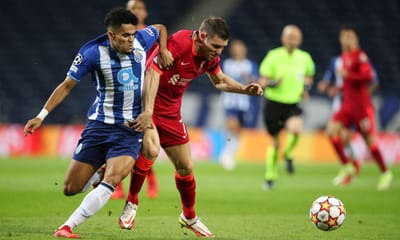 Erros fatais ditam derrota pesada do FC Porto com o Liverpool - TVI