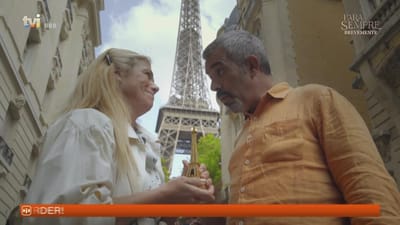 Passeio romântico pelas ruas de Paris - TVI