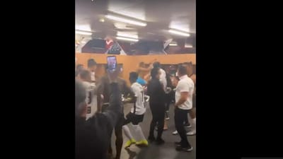 VÍDEO: até Theodoro Fonseca festejou vitória do Portimonense no balneário da Luz - TVI