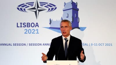 Secretário-geral da NATO pede unidade e diz que "Portugal é um forte aliado" - TVI