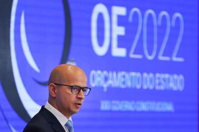 OE2022: ministro garante que não há aumento de impostos "para português nenhum" - TVI