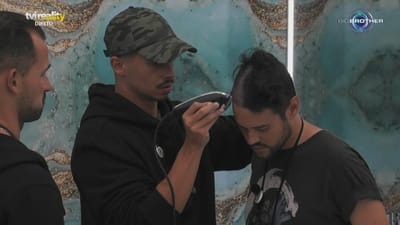 Bruno rapa cabelo por cinco mil euros - Big Brother