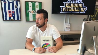 «Se tirasse uma ‘selfie’ no balneário do FC Porto, davam cabo de mim» - TVI