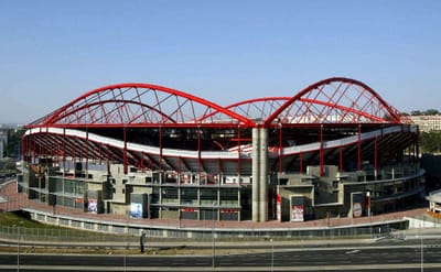 Benfica: fila gigante na Luz para comprar bilhete para a decisão do título - TVI