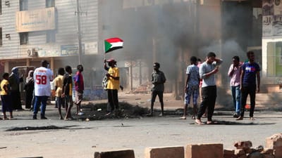UE considera golpe no Sudão uma tentativa “inaceitável” de “minar a transição para a democracia” - TVI
