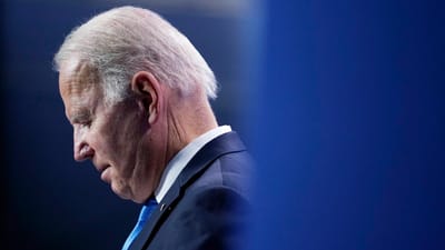 Joe Biden indigna-se com leis restritivas dos direitos das pessoas transgénero nos EUA - TVI