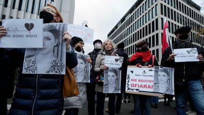 Aborto: Polónia volta a lembrar mulher que morreu grávida e governo reage - TVI