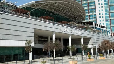 Suspeito de chefiar tráfico de diamantes capturado a passear no centro comercial Vasco da Gama - TVI