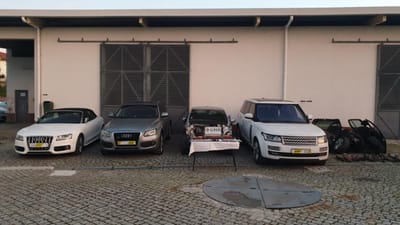 GNR apanha rede que roubava carros de alta cilindrada no estrangeiro para vender em Portugal - TVI