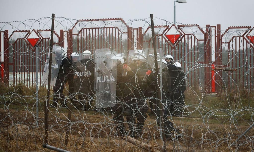 Crise migratória na fronteira da Polónia com a Bielorrússia (ASSOCIATED PRESS)