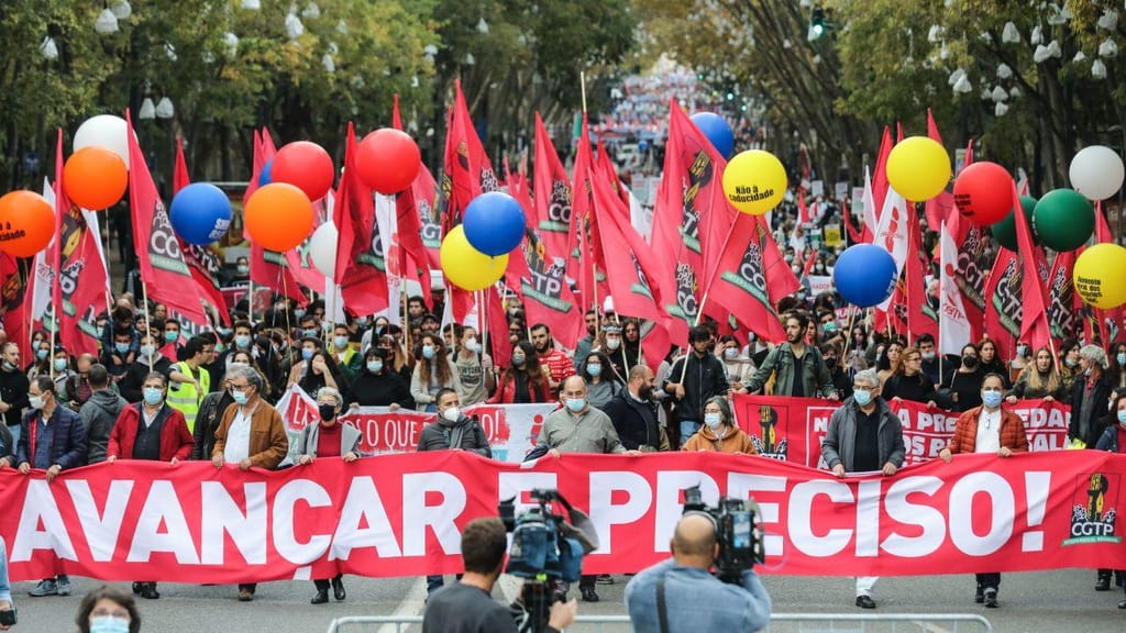 Manifestação nacional da CGTP leva milhares à rua