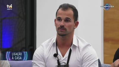 Rafael acusa Débora de ser falsa - Big Brother