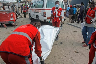 Nove mortos e vários feridos em duplo atentado em Mahas, Somália - TVI