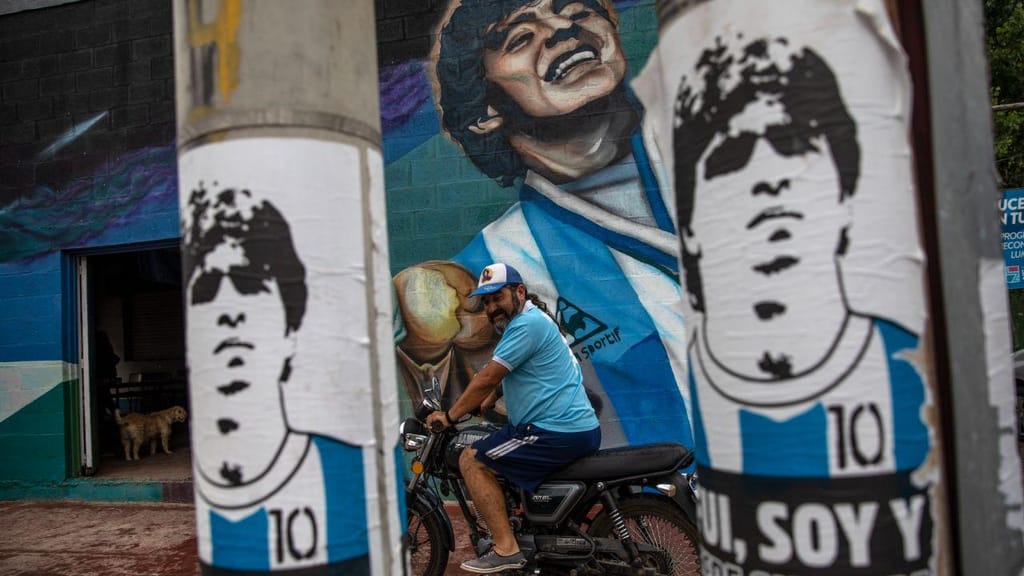 Em Villa Fiorito, junto ao Estrella de Fiorito, a equipa onde Diego Maradona começou a jogar futebol (AP Photo/Rodrigo Abd)