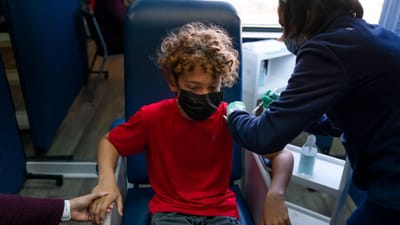 DGS recomenda vacinação das crianças dos 5 aos 11 anos - TVI