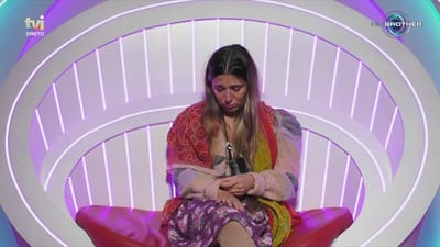Rita em lágrimas no confessionário - Big Brother