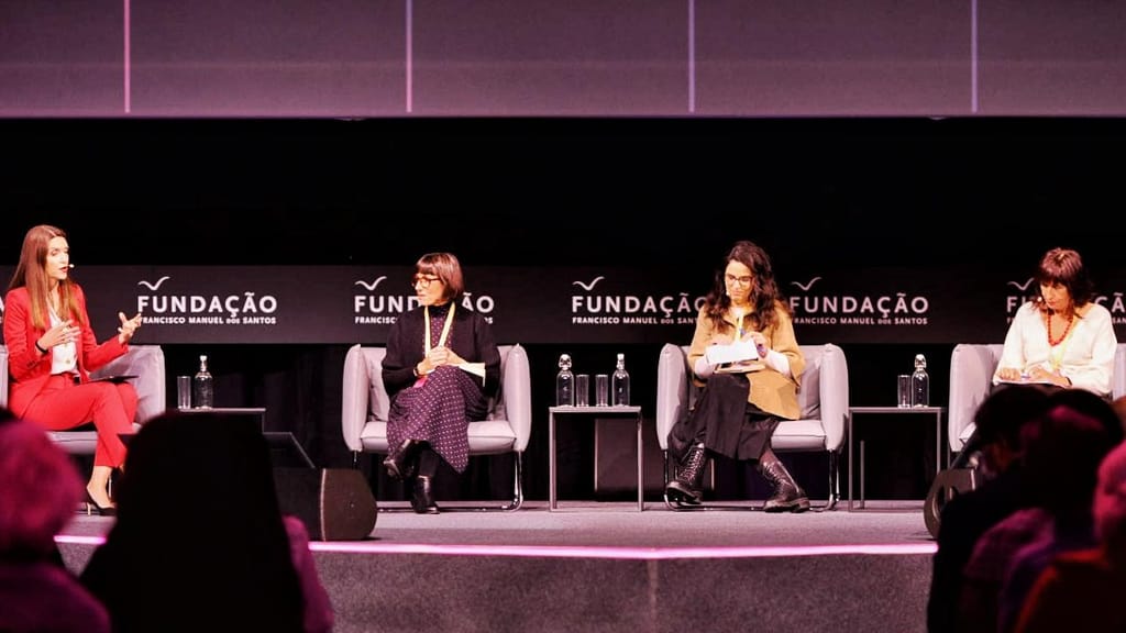 Debate FFMS, com Lia Pappámikail Magda Nico Maria Gouveia Pereira. Fotograia de Pedro Pina