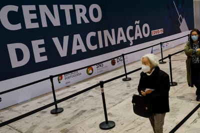 Mais de 82 mil vacinados contra a covid-19 e gripe nas últimas 24 horas - TVI