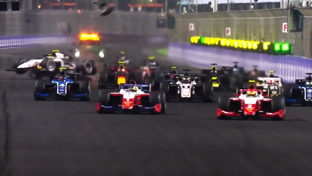 O acidente entre Fittipaldi e Pourchaire (Fórmula 2)