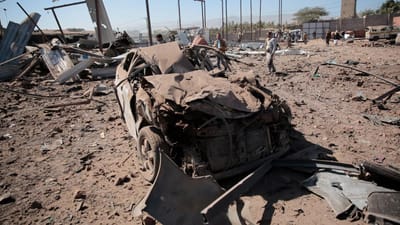 Arábia Saudita responde com ataque aéreo a disparo de míssil balístico do Iémen - TVI