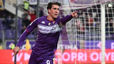 Itália: avançado da Fiorentina iguala registo de golos de Ronaldo - TVI