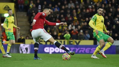 VÍDEO: penálti de Cristiano salva a tarde do United em Norwich - TVI