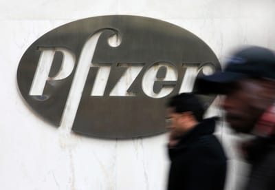 Pfizer pede aos Estados Unidos autorização de quarta dose para seniores - TVI