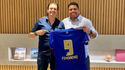 Ronaldo Fenómeno anuncia compra do Cruzeiro - TVI