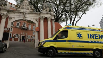 Diretor de traumatologia do Hospital S. José alerta para risco de colapso do SNS no verão - TVI
