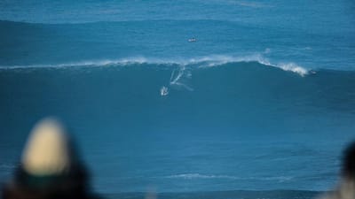 Surfista Márcio Freire morre nas ondas gigantes da Nazaré - TVI