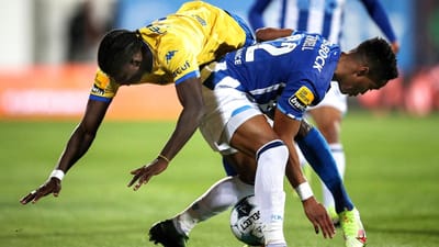 VÍDEO: golo anulado ao Estoril ante o FC Porto por 14 centímetros - TVI