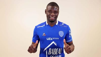 OFICIAL: Troyes contrata Abdu Conté ao Moreirense - TVI