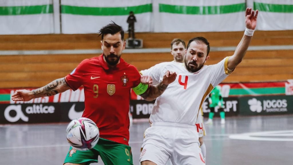 João Matos e Ivan Krstevski no Portugal-Macedónia do Norte, jogo de preparação para o Europeu de futsal (FPF)