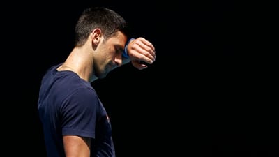 Djokovic só joga em Espanha se cumprir regras, diz Pedro Sánchez - TVI