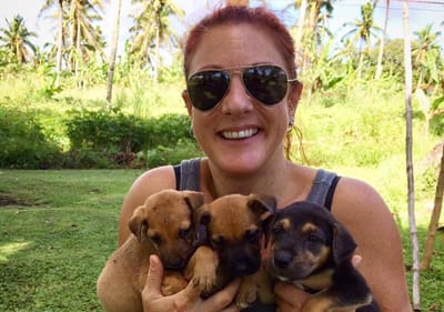 Britânica morre enquanto tentava salvar cães após erupção em Tonga - TVI