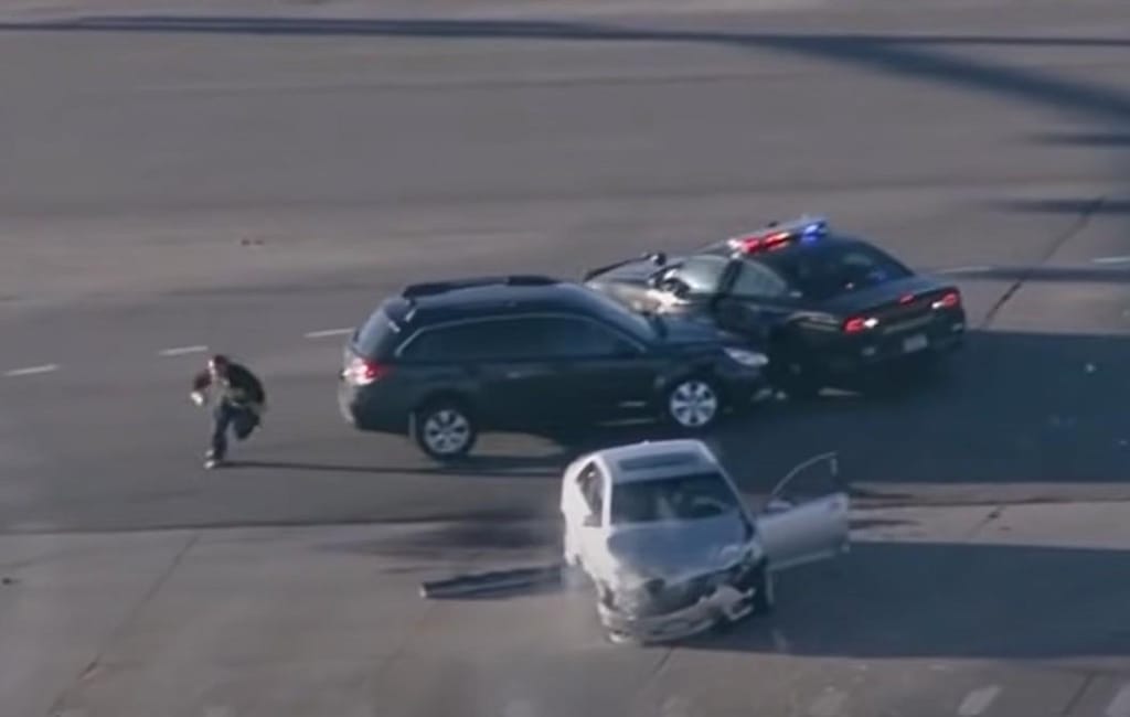 Perseguição policial (captura YouTube «Denver7»)