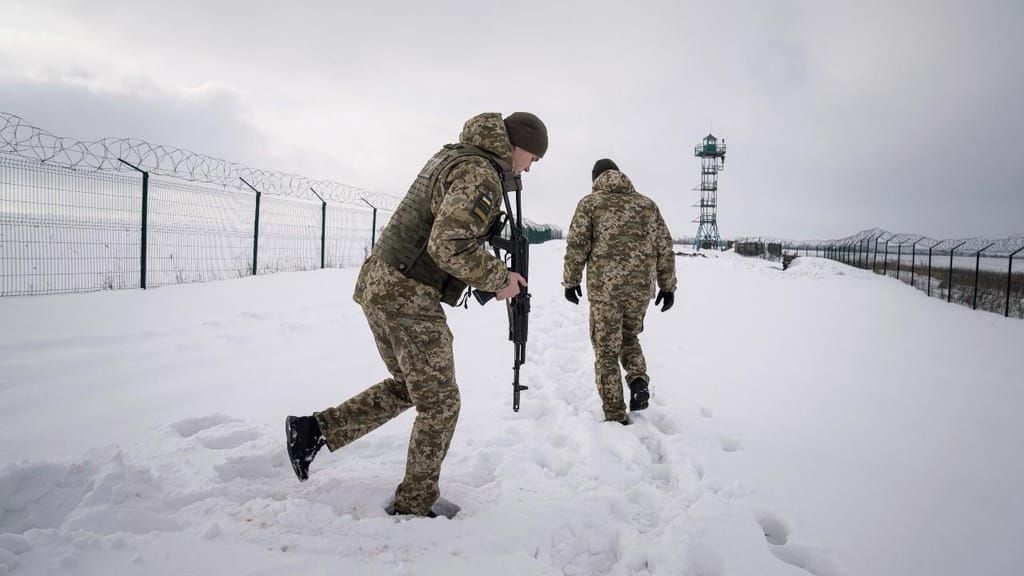 Soldados ucranianos perto da fronteira com a Rússia (AP)
