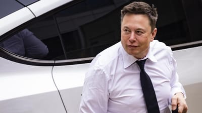 Elon Musk ofereceu 5000 dólares a um adolescente para eliminar conta do Twitter que localizava o seu avião. Não foi suficiente - TVI