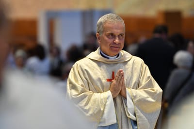 “O Papa Francisco usou cilício”. Entrevista rara do líder do Opus Dei, que assume acolhimento de homossexuais - TVI