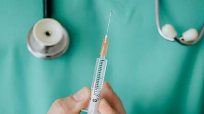OMS insiste no reforço da vacinação contra a covid-19 face a novas variantes - TVI
