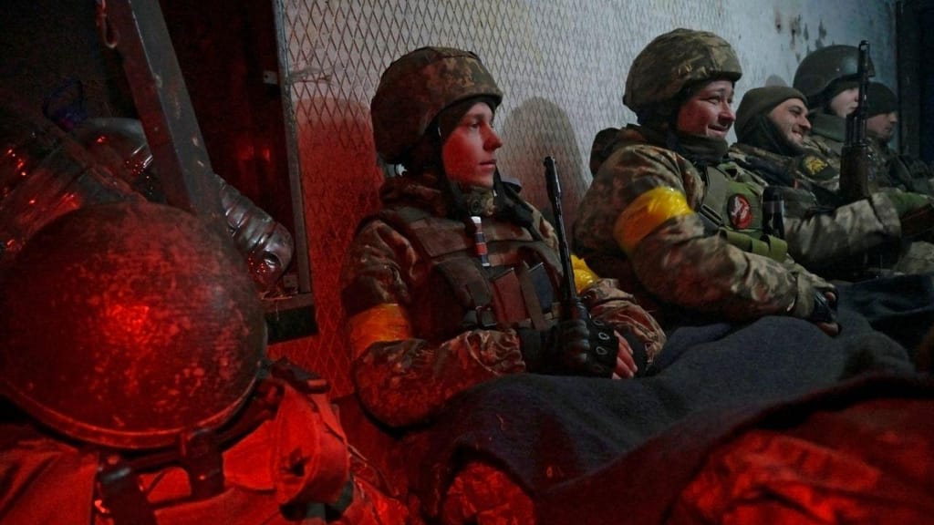 Forças ucranianas na base militar de Vasylkiv, em Kiev (Reuters)