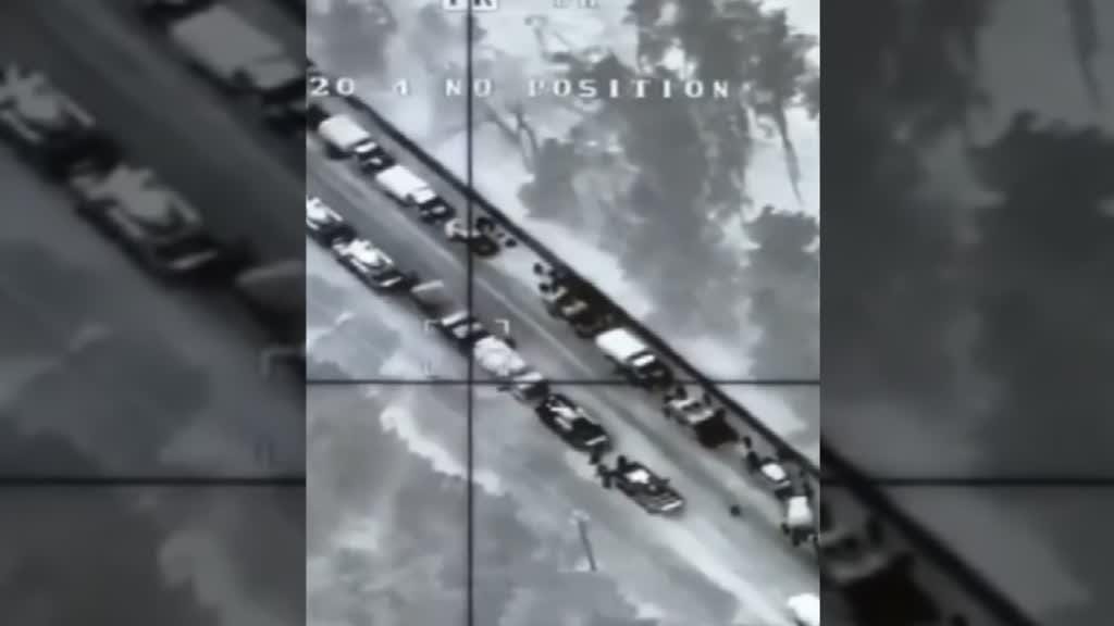 Drones ucranianos dizimam coluna militar russa em questão de segundos 