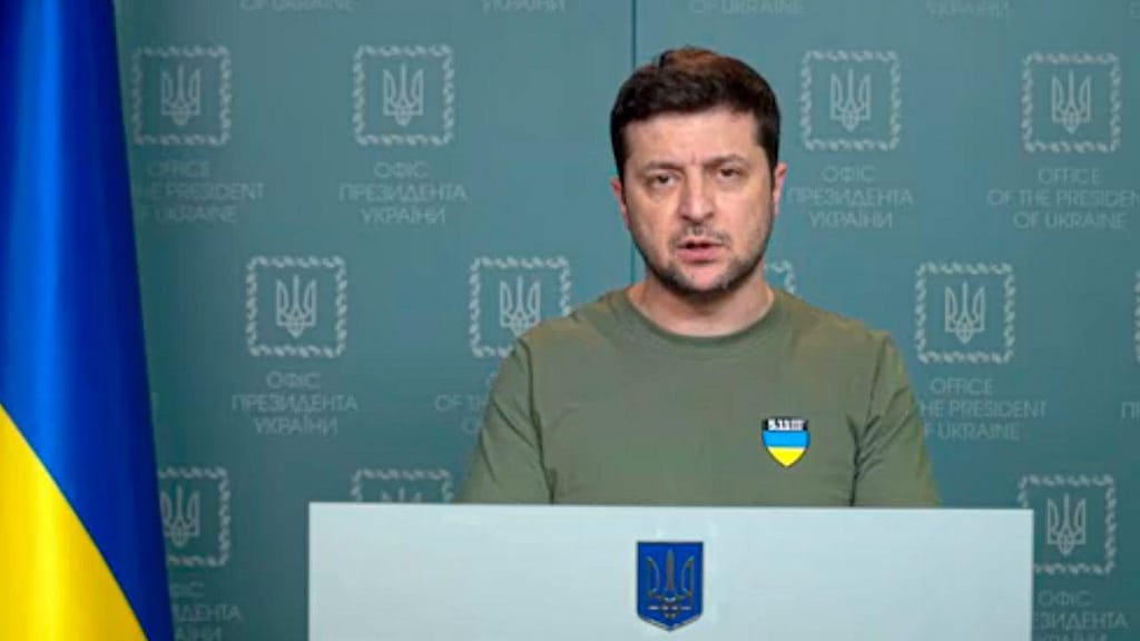 Presidente ucraniano, Volodymyr Zelensky, numa declaração ao país (AP)