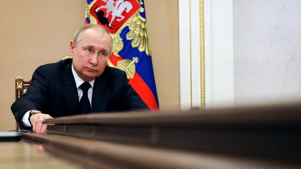 Putin subestimou o efeito galvanizador da sua "guerra de escolha". Foto: Mikhail Klimentyev, Sputnik, Kremlin Pool Photo via AP
