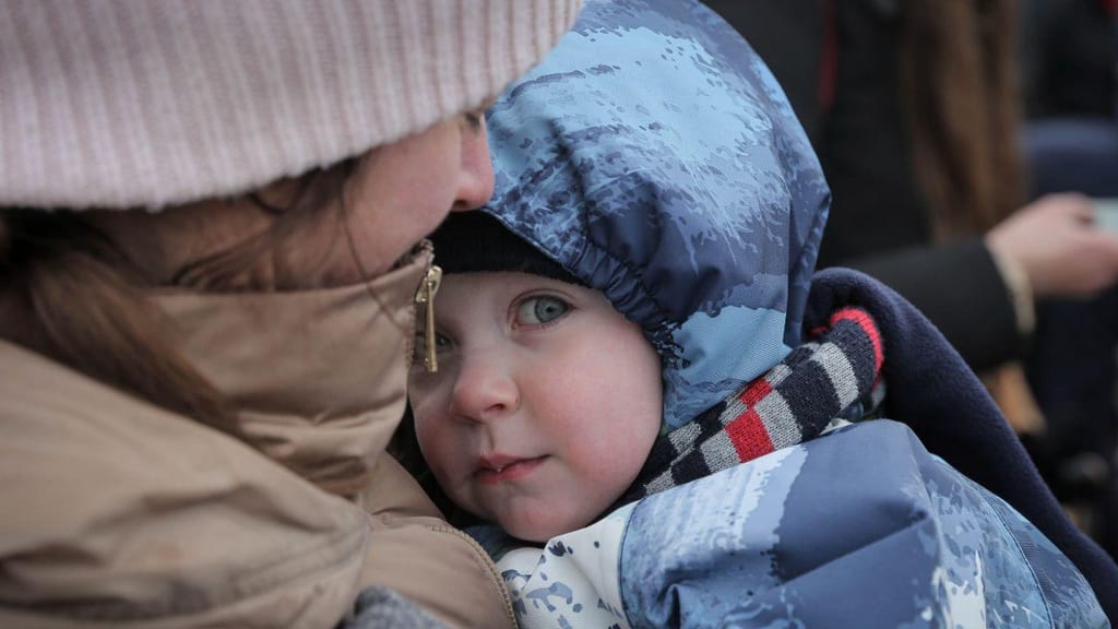 Crianças entre os refugiados da guerra na Ucrânia (AP Photo)