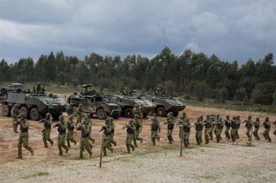 Portugal vai empenhar 1.640 militares em missões internacionais em 2023 - TVI