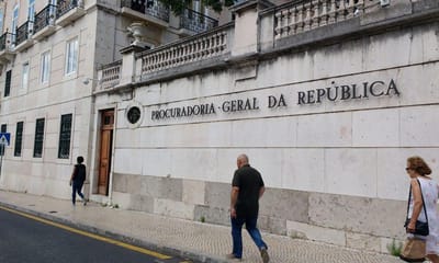 PGR diz que caso relacionado com buscas na Câmara de Lisboa "não tem arguidos constituídos" - TVI
