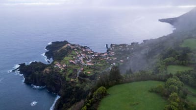 Dimensão, profundidade, velocidade do fenómeno? O que aproxima e separa as crises sismovulcânicas de São Jorge e de La Palma - TVI
